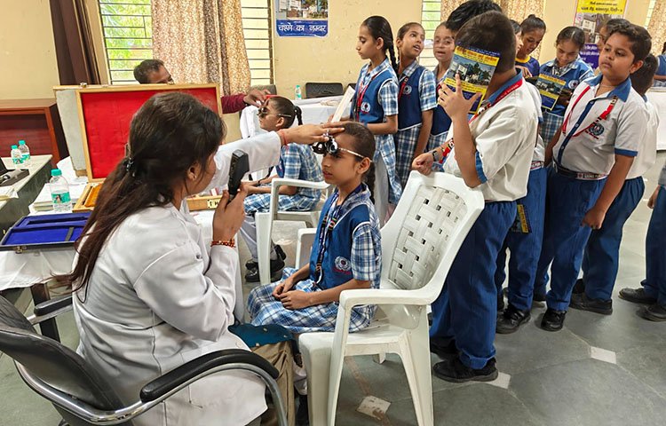 School eye screening camps at Lions Public School, Ashok Vihar by Lions Club Kohinoor.