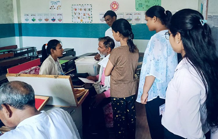 Eye camp was held at Chaupal, Singhalpur Village