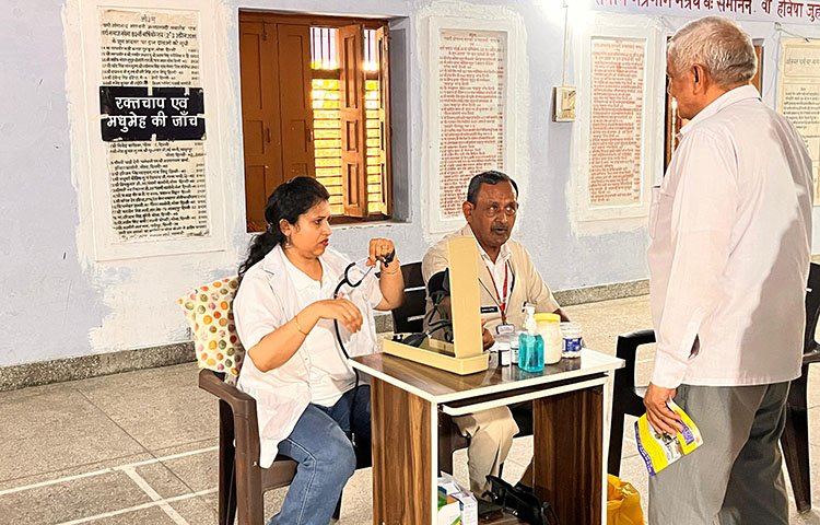 Eye Camp at Arya Samaj, Nerala organized by Pandit Jagdish Ji